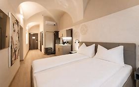 Aparthotel Lavilo City Center